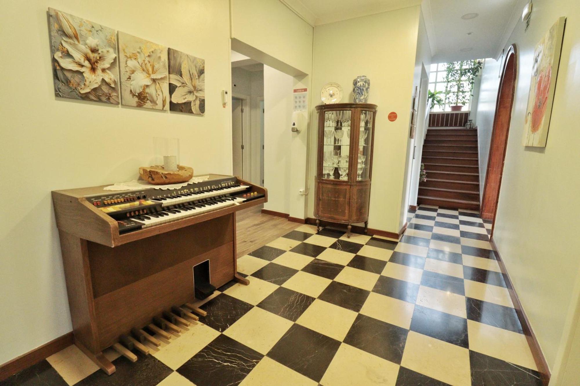 Hostel Jardins De Sao Luis Сетубал Екстериор снимка