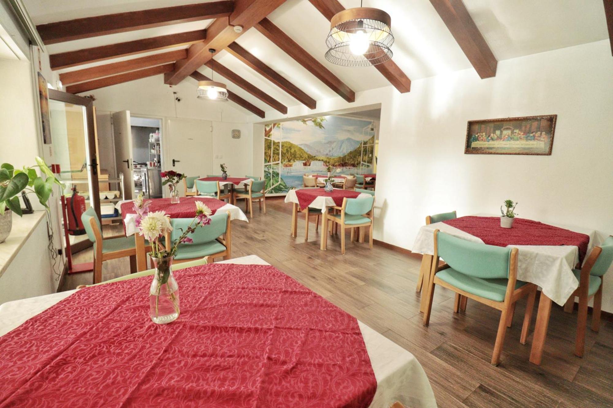 Hostel Jardins De Sao Luis Сетубал Екстериор снимка